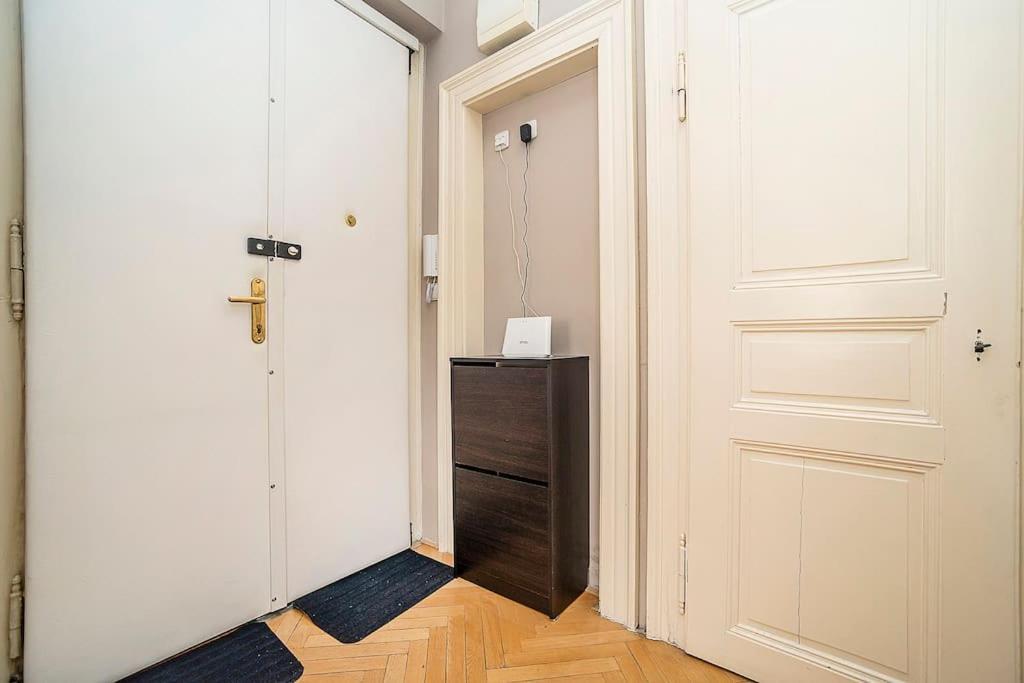 Cozy And Sunny Apartment In Uptown Prague Extérieur photo